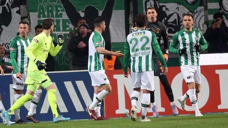 Konyaspor - Galatasaray maçında Muslera ile Sehic gerginliği