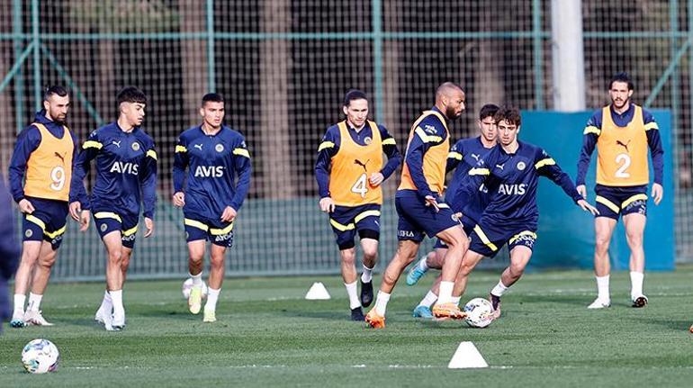 Fenerbahçe antrenmanında U19 Takımı sürprizi