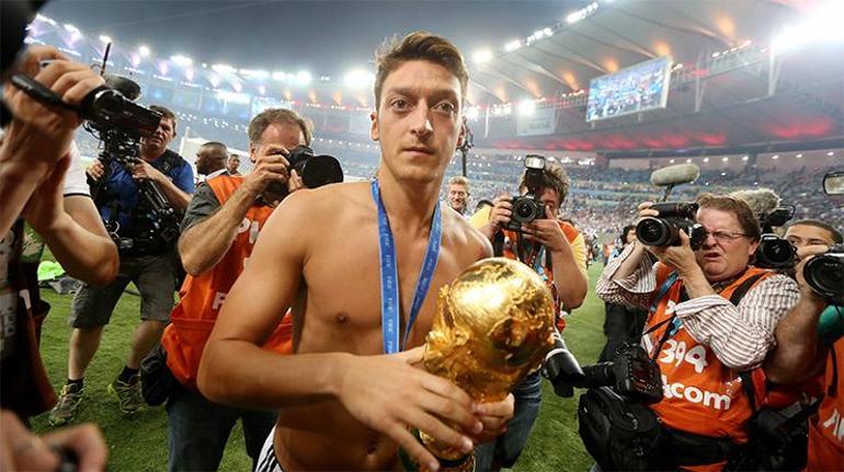 Son dakika | Mesut Özil futbolu bıraktığını açıkladı