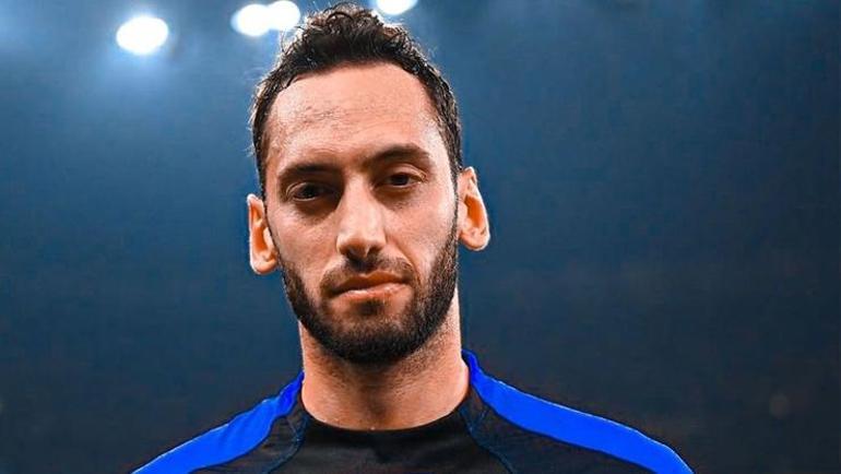 Hakan Çalhanoğlu imzayı atıyor İtalyanlar duyurdu