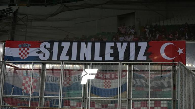 Türkiye-Hırvatistan maçı öncesi çok özel anlar Depremzedeler unutulmadı