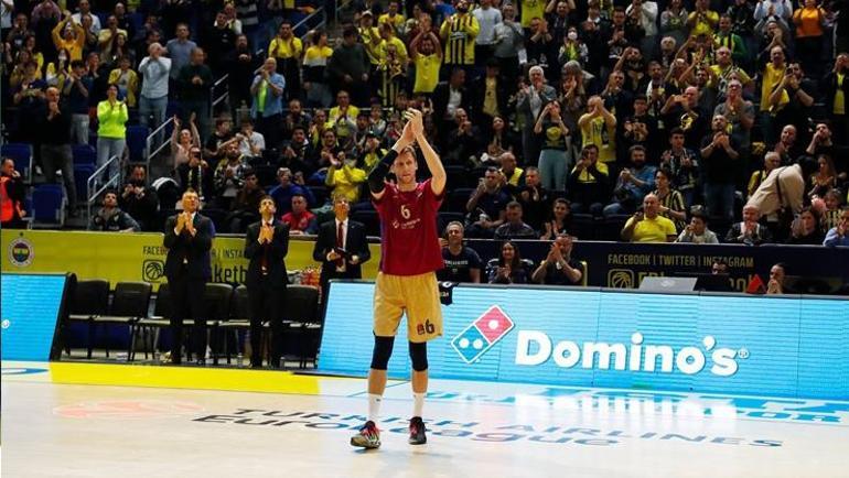 Fenerbahçenin eski yıldızından geri dönüş sinyali Sürpriz açıklama