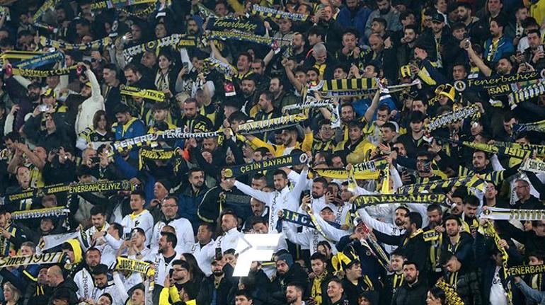 Kadıköy düştü, Fenerbahçe taraftarı isyan etti: Yönetim istifa