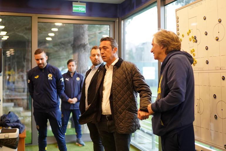 Fenerbahçe antrenmanında Başkan Ali Koç sürprizi
