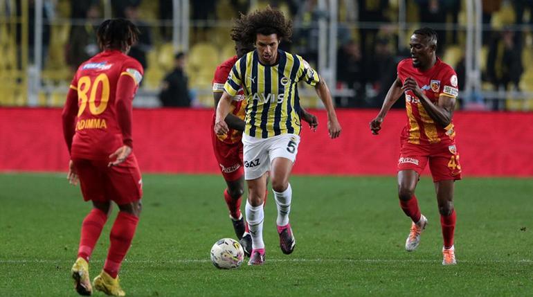Fenerbahçe taraftarı yıldız oyuncuyu ıslıkladı Jorge Jesus tepki gösterdi
