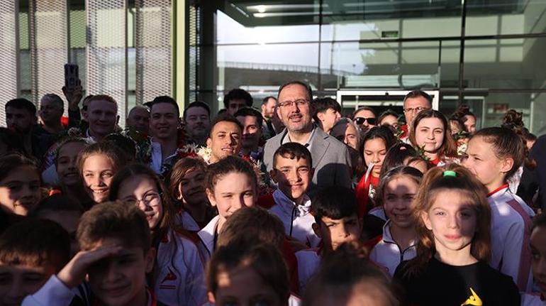 Bakan Kasapoğlu: Türkiye sporda altyapı devrimini gerçekleştirdi