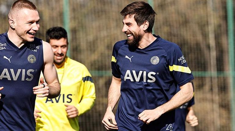 Fenerbahçeden olay transfer hamlesi Premier Ligde, sözleşmesi bitiyor...