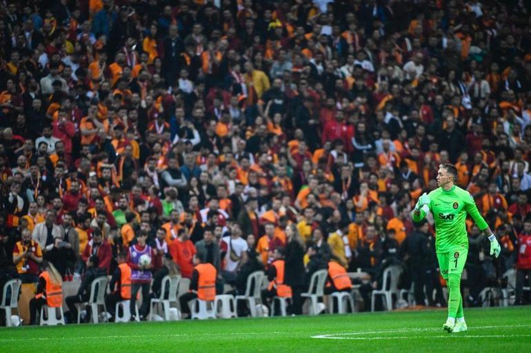 Galatasarayda goller geldikçe kombine satıldı