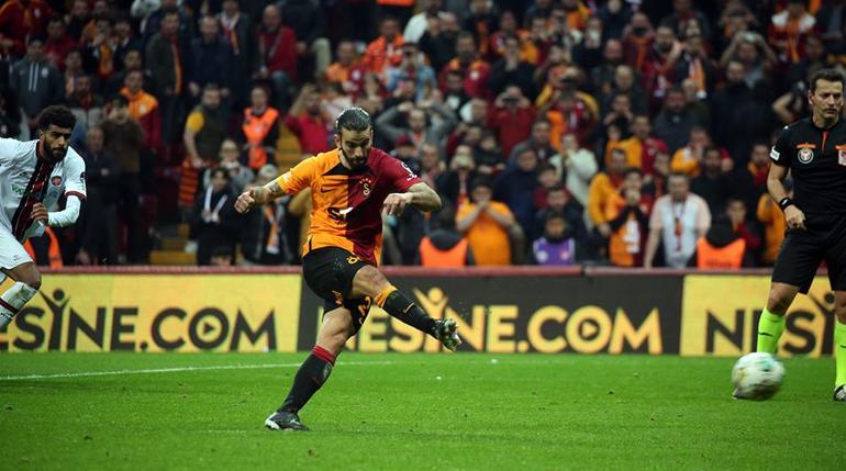 (ÖZET) Galatasaray - Fatih Karagümrük maç sonucu: 3-3 | Geri dönüş galibiyete yetmedi
