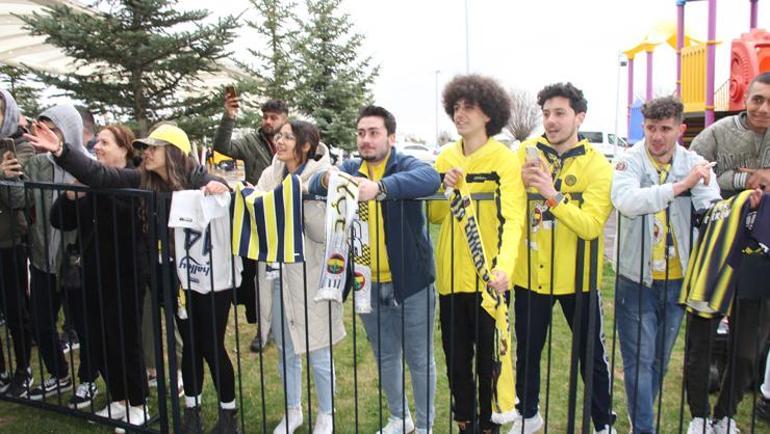 Fenerbahçe’ye Sivas’ta coşkulu karşılama