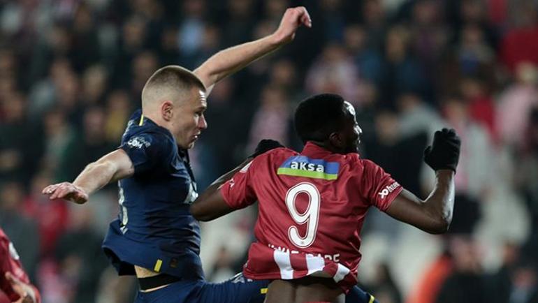 Sivaspor - Fenerbahçe maçı sonra Jesusa olay sözler Adam kafasına göre takılıyor