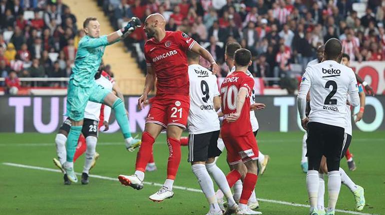 Beşiktaştan dev seri, Fenerbahçeyi solladı (ÖZET) Antalyaspor-Beşiktaş maç sonucu: 1-3