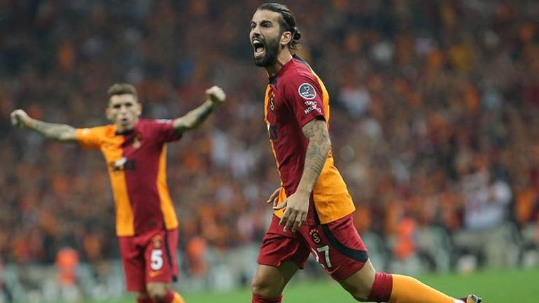 Galatasarayda sürpriz değişim Başakşehir maçında...