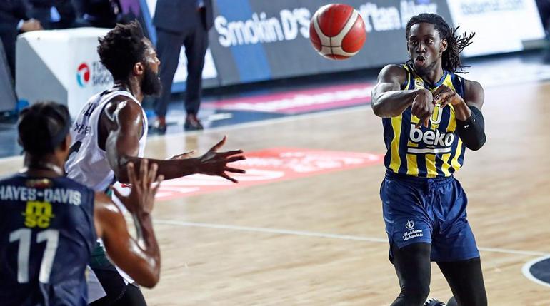Fenerbahçe Bekoda Dimitris Itoudis - Johnathan Motley gerginliği Soyunma odasına yolladı