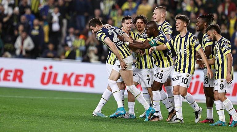 Fenerbahçeden Süper Ligi sallayacak bomba hamle Menajeri Kadıköyde...