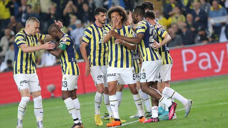 FENERBAHÇE KUPADA FİNALDE (ÖZET) Fenerbahçe-Sivasspor maç sonucu: 3-0