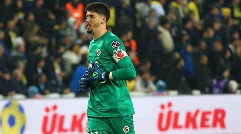 Fenerbahçenin gündemindeki Dominik Livakovicten transfer açıklaması