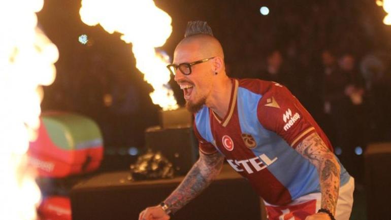 Trabzonsporda Marek Hamsik futbolu bıraktı