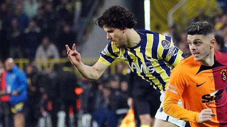 Son dakika transfer haberi: Fenerbahçe ve Galatasaray yıldız futbolcu için karşı karşıya