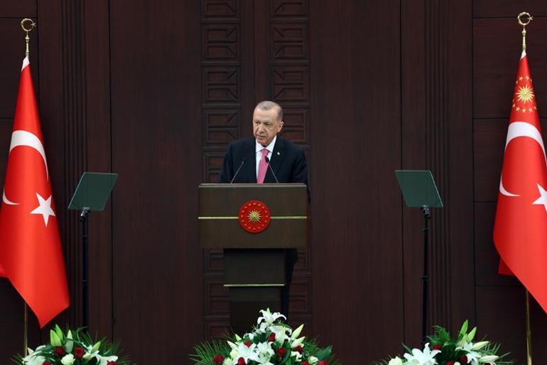 Cumhurbaşkanı Erdoğan, yeni kabineyi açıkladı Gençlik ve Spor Bakanı Osman Aşkın Bak...