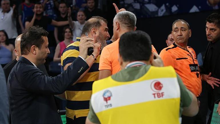 Sinan Erdemde gergin anlar, Fenerbahçe cephesinden olay tepki (ÖZET) Anadolu Efes-Fenerbahçe Beko maç sonucu: 97-91