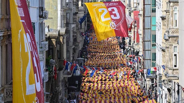 İstiklal Caddesindeki Galatasaray bayraklarının sırrı ortaya çıktı