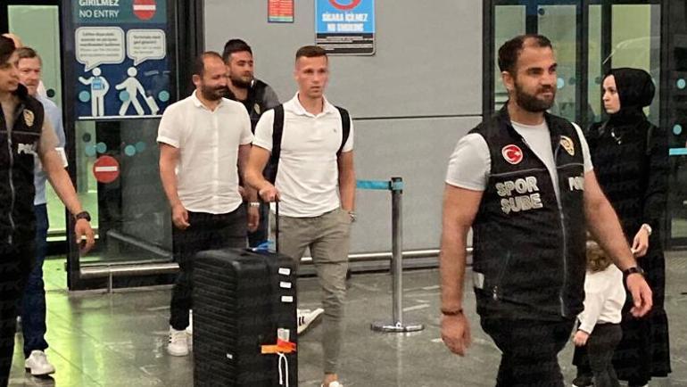 Trabzonspor, Mislav Orsic ve Joaquin Fernandezi Trabzona getirdi