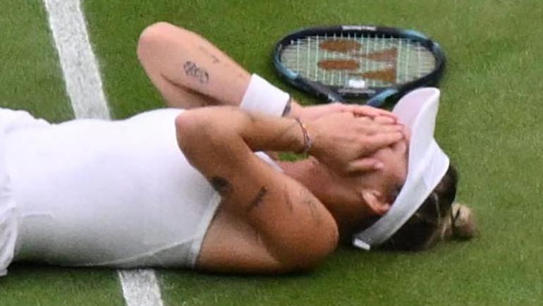 Wimbledonda Marketa Vondrousova şampiyon oldu Tarih yazdı