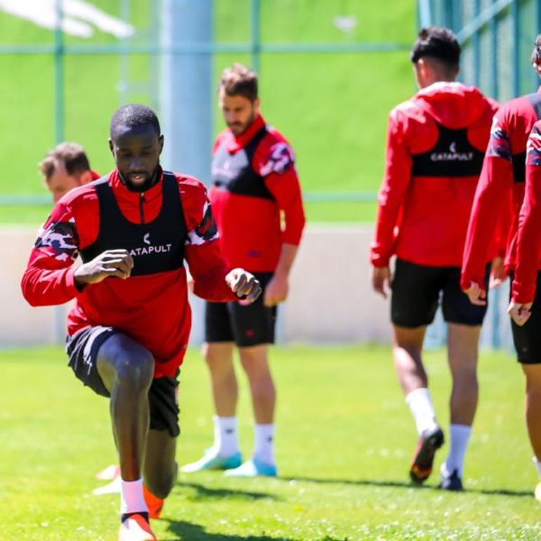 Süper Lig ekibi Sivasspor, yeni sezon için hız kesmiyor