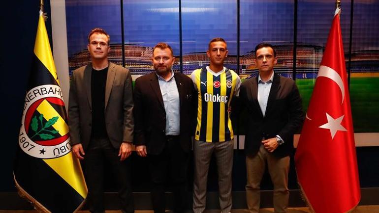 Resmen açıklandı Eski Galatasaraylı, Fenerbahçeye transfer oldu...