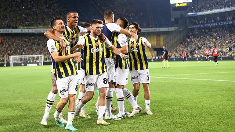 Fenerbahçenin yeni transferleri Fred ve Cengiz Ündere Kadıköyde yoğun ilgi