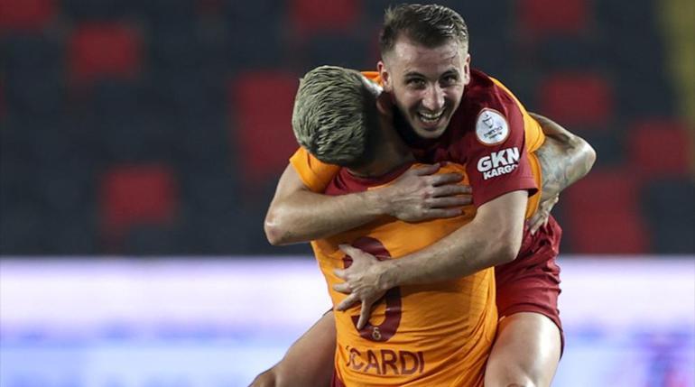 Okan Buruk, Galatasaray tarihine geçti Gaziantep maçıyla rekor kırdı