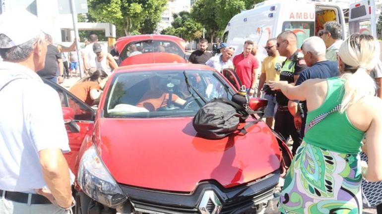 Antalyasporun savunma oyuncusu Naldonun ailesi Antalyada kaza geçirdi: 1i ağır, 5 yaralı