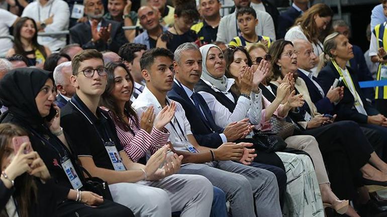 Stadın isim değişikliği için yetki alındı Fenerbahçe Başkanı Ali Koç açıkladı: Eda Erdemin heykeli dikilecek