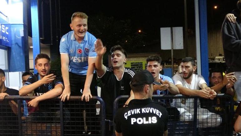Trabzonsporun yeni golcüsü Paul Onuachu, Türkiyeye geldi