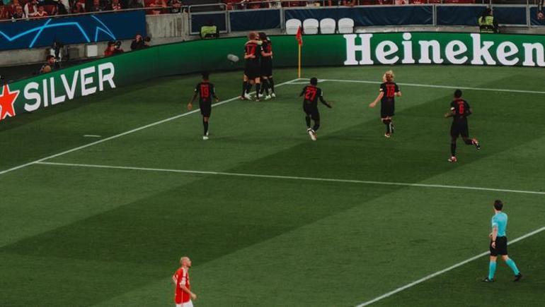 Benfica Teknik Direktörü Roger Schmidtten Halil Umut Melere tepki