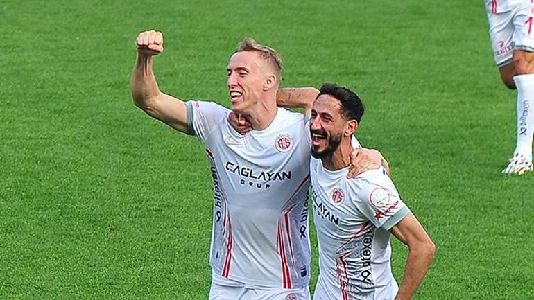 Antalyaspor geri döndü İstanbulsporu mağlup etti