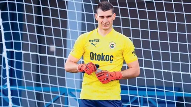 Fenerbahçede Szymanski coşmaya hazır 10 numara pozisyonunda oynamasına rağmen...