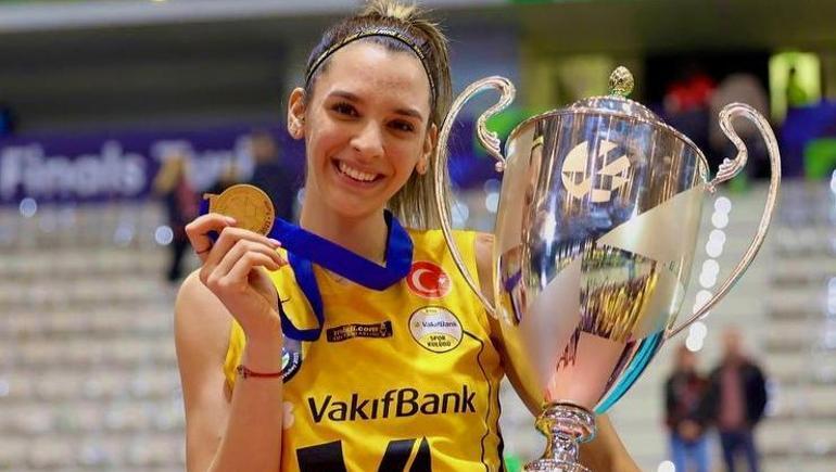 Vakıfbankın yıldızı Alexia Carutasudan Galatasaraya destek: Seni çok özledim Cimbom