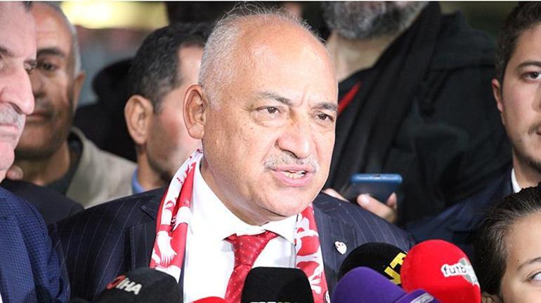 Mehmet Büyükekşi: Türk futbolu her yıl geriye gitmiş