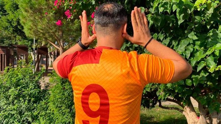 Galatasaray sevdası onu işinden etti Icardi hayranıyım