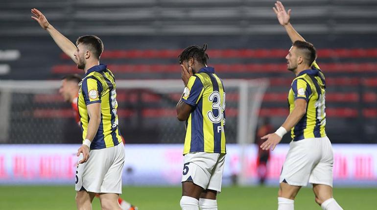 Fenerbahçede Fred şoku Sakatlanarak kenara geldi...