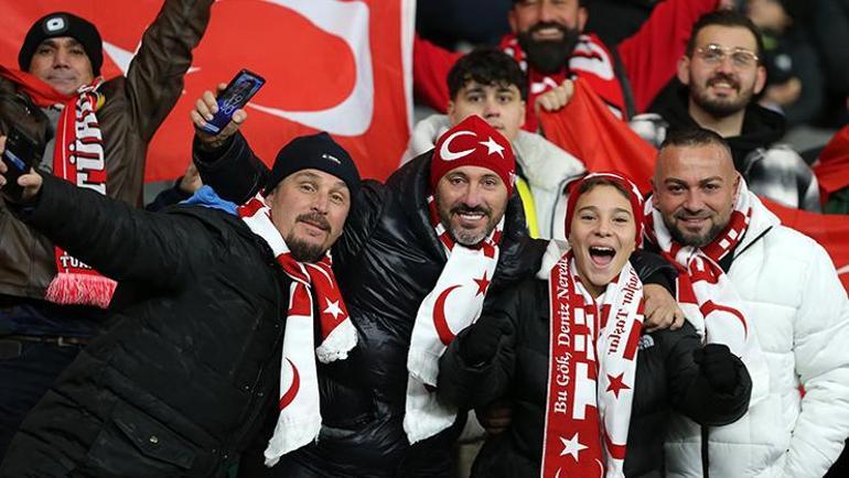 (ÖZET) Almanyada Türklerin gecesi Almanya - Türkiye maç sonucu: 2-3