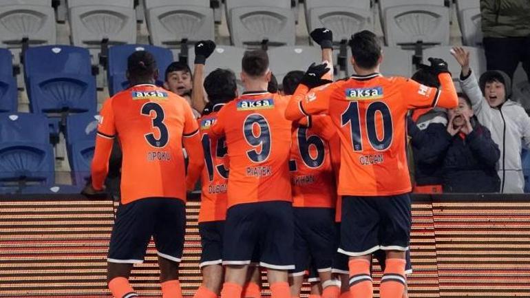 (ÖZET) Başakşehir - Pendikspor maçı sonucu: 4-1 | Başakşehir, Pendikspora karşı gol oldu yağdı
