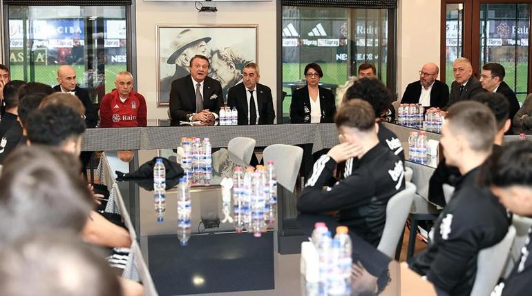 Eric Baillynin menajeri Rafaela Pimentadan Beşiktaşın kadro dışı kararına tepki