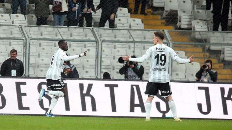 Beşiktaş’ta şok sakatlık Yıldız futbolcu maça devam edemedi