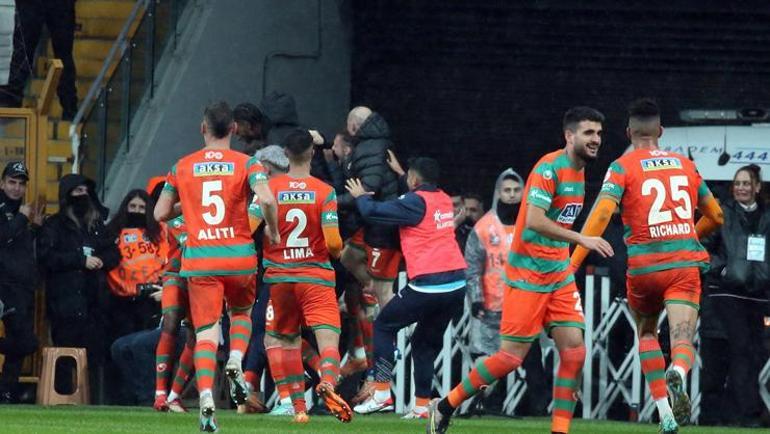 DOLMABAHÇEDE BÜYÜK ŞOK (ÖZET) Beşiktaş - Alanyaspor maç sonucu: 1-3