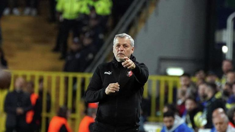 Beşiktaş, tecrübeli teknik direktörle anlaşmaya vardı Görüşmede el sıkışıldı...