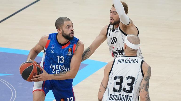 (ÖZET) Anadolu Efes - Virtus Bologna maç sonucu: 99-75 | Galibiyet hasretine son