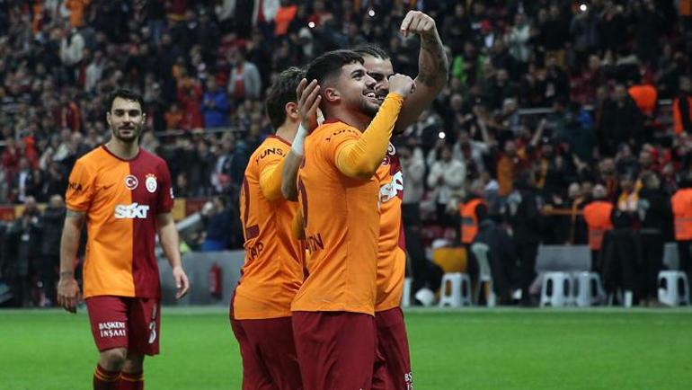 Galatasaray yıldız oyuncunun transferinde ısrarcı